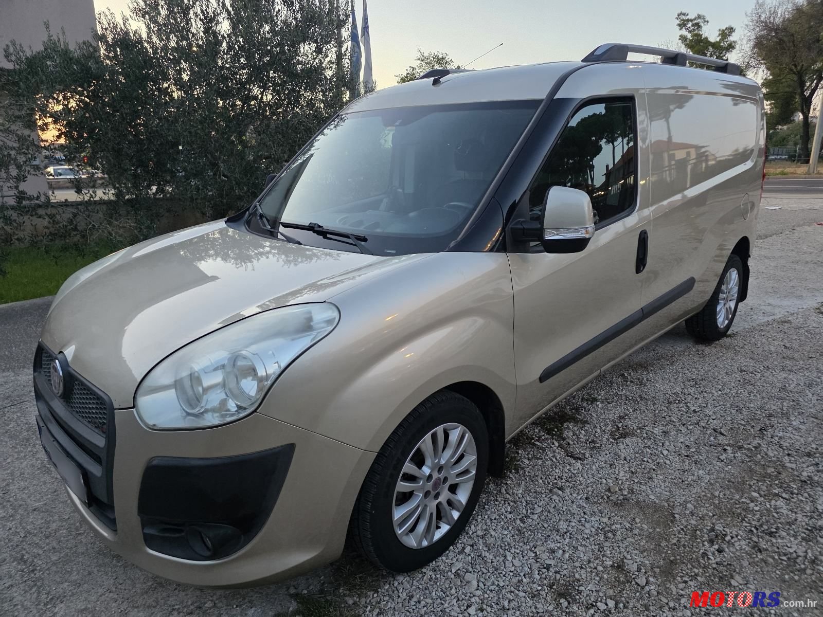 2011' Fiat Doblo photo #1