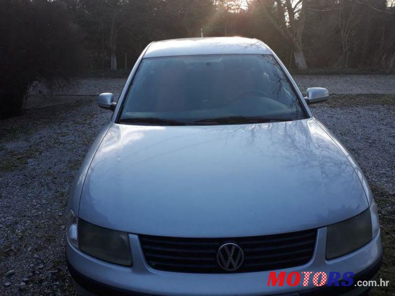 1998' Volkswagen Passat photo #3