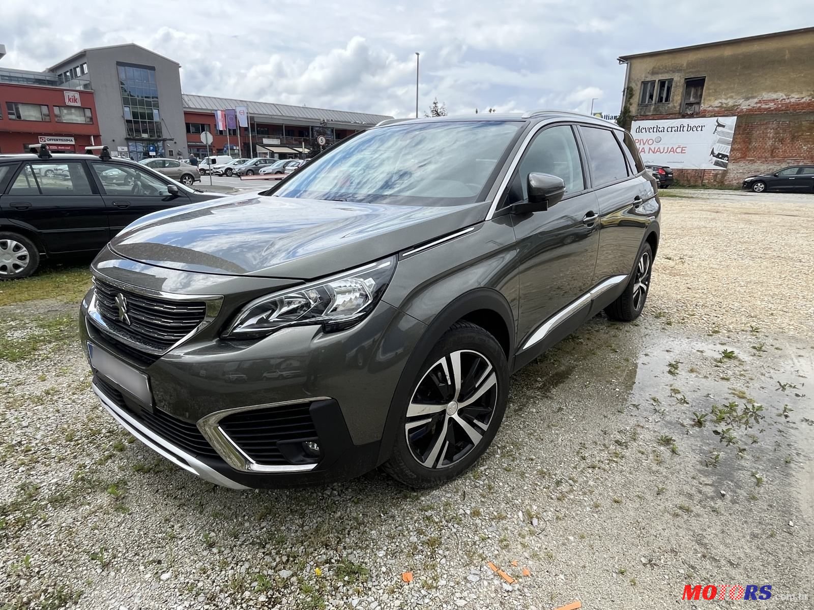 2018' Peugeot 5008 1,5 Bluehdi photo #1