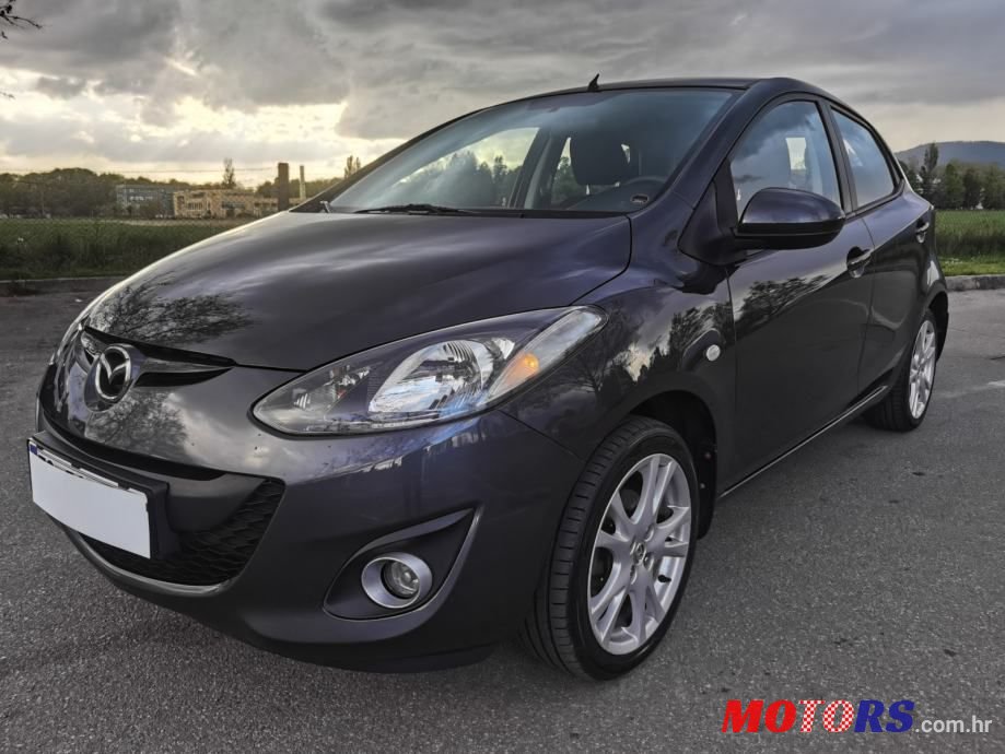 2013' Mazda 2 photo #3