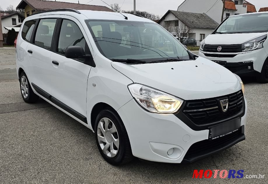 2019' Dacia Lodgy 1,6 Sce photo #1