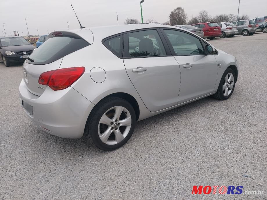 2011' Opel Astra 1,4 photo #4