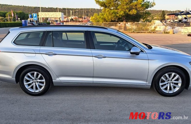 2015' Volkswagen Passat Variant photo #3