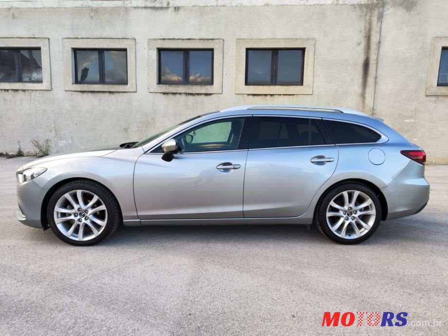 2014' Mazda 6 Sport Combi photo #6