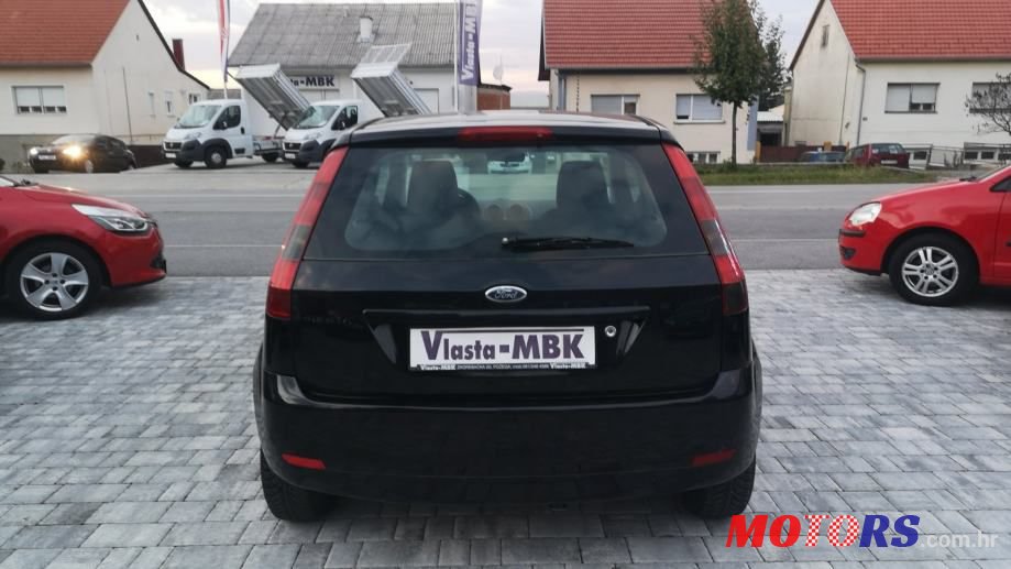 2005' Ford Fiesta photo #2