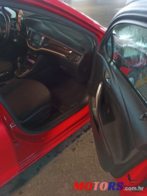 2019' Opel Astra 1,4 Turbo photo #6