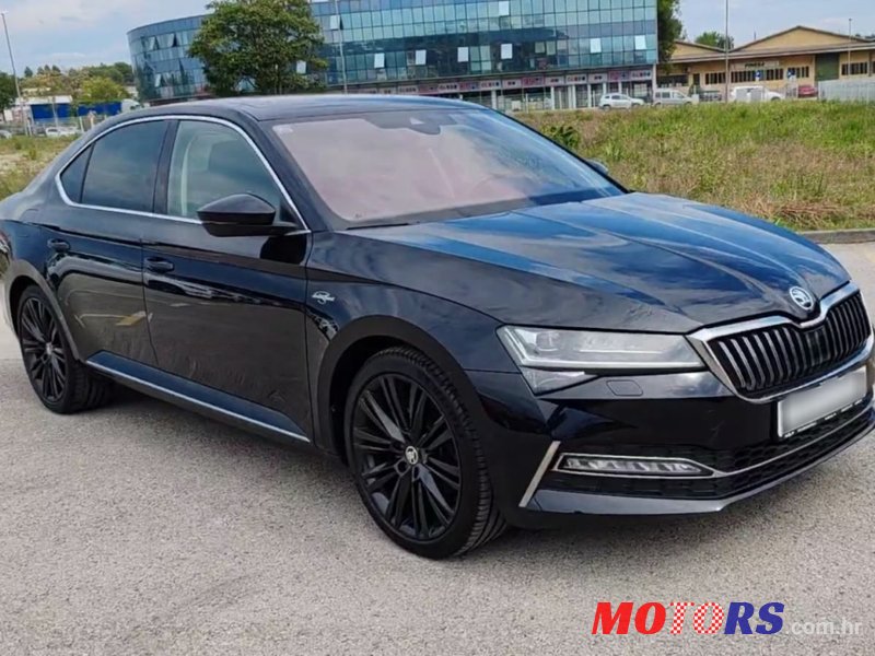 2020' Skoda Superb photo #2