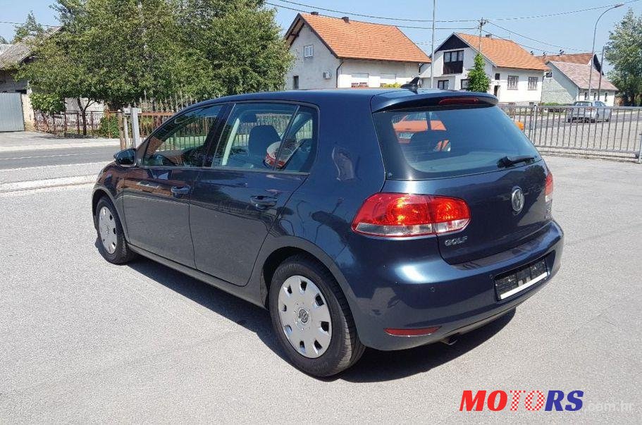 2010' Volkswagen Golf VI photo #2