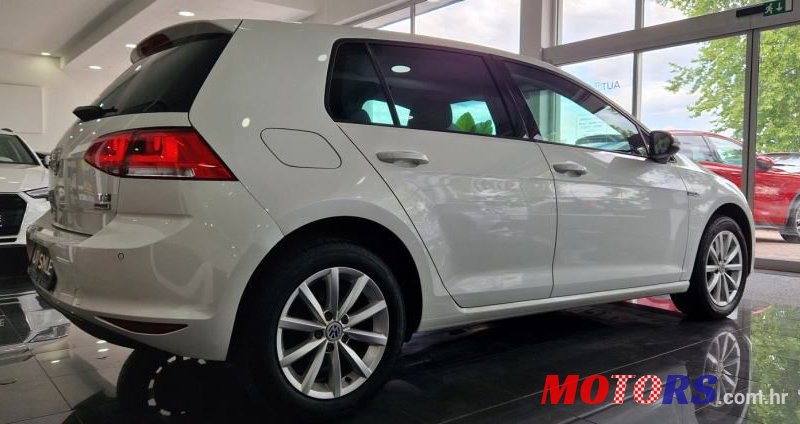 2015' Volkswagen Golf 7 1,2 Tsi Bmt photo #5