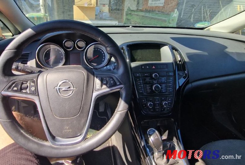 2015' Opel Astra Karavan photo #5