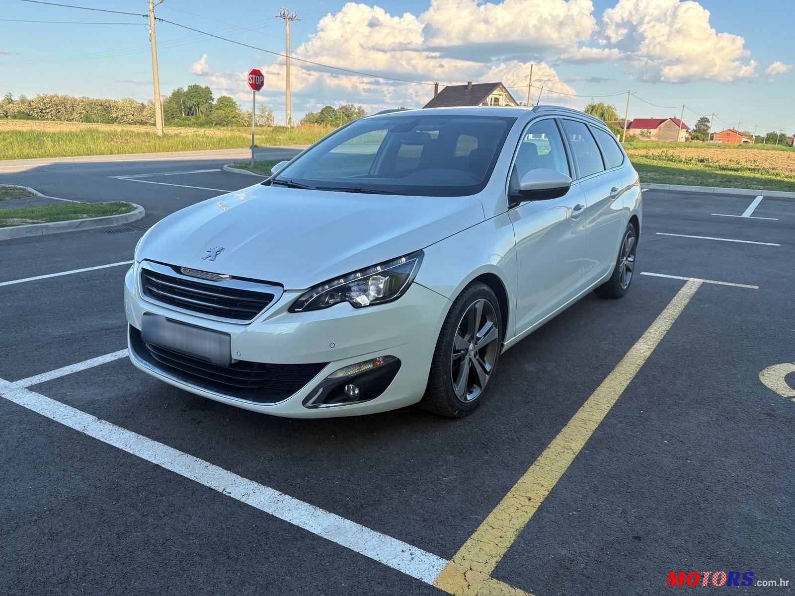 2016' Peugeot 308 Sw photo #2