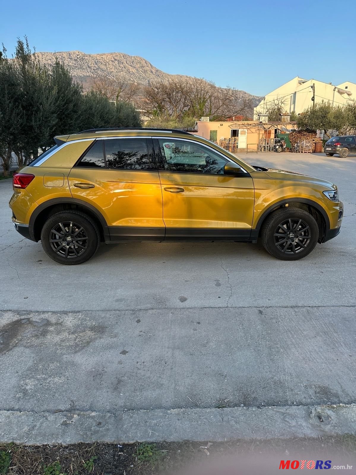 2022' Volkswagen T-Roc 1,0 Tsi photo #2