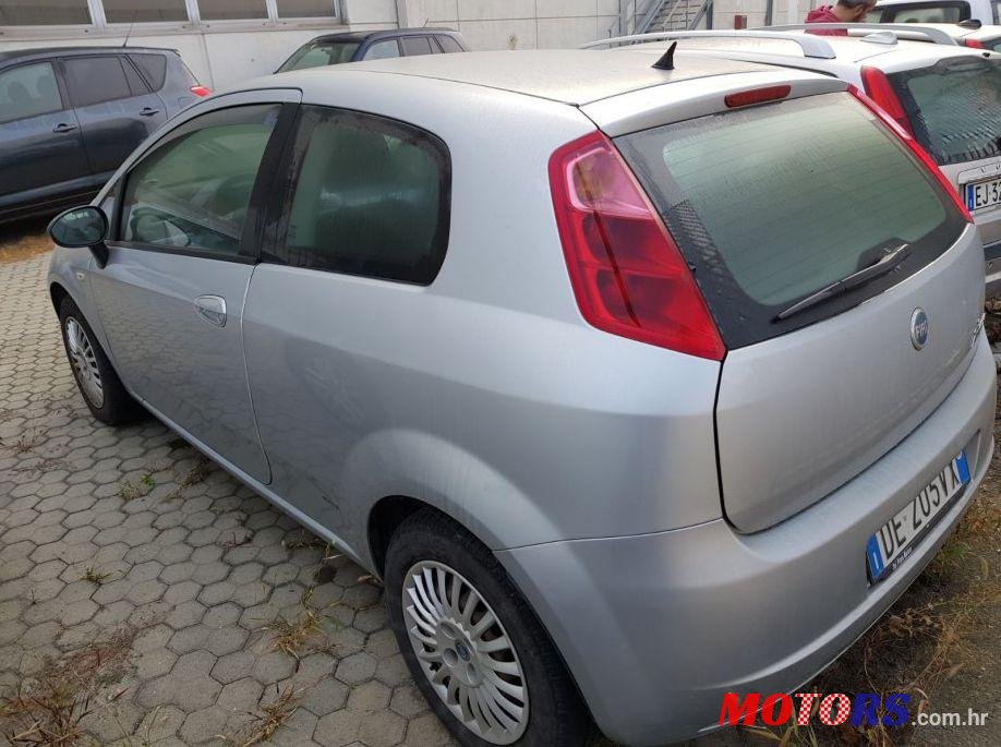 2006' Fiat Grande Punto 1,3 Multijet 16V photo #2