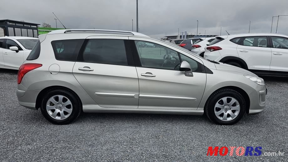2008' Peugeot 308 Sw photo #4