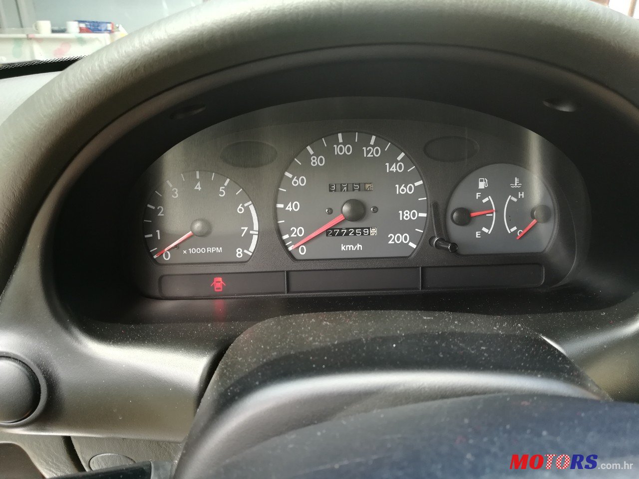 1999' Hyundai Accent GLS photo #2