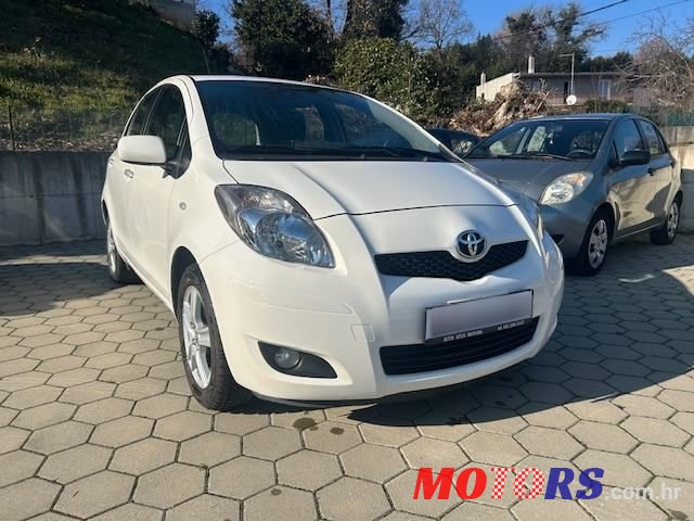 2011' Toyota Yaris 1,3 3 Vvt-I Sol photo #4