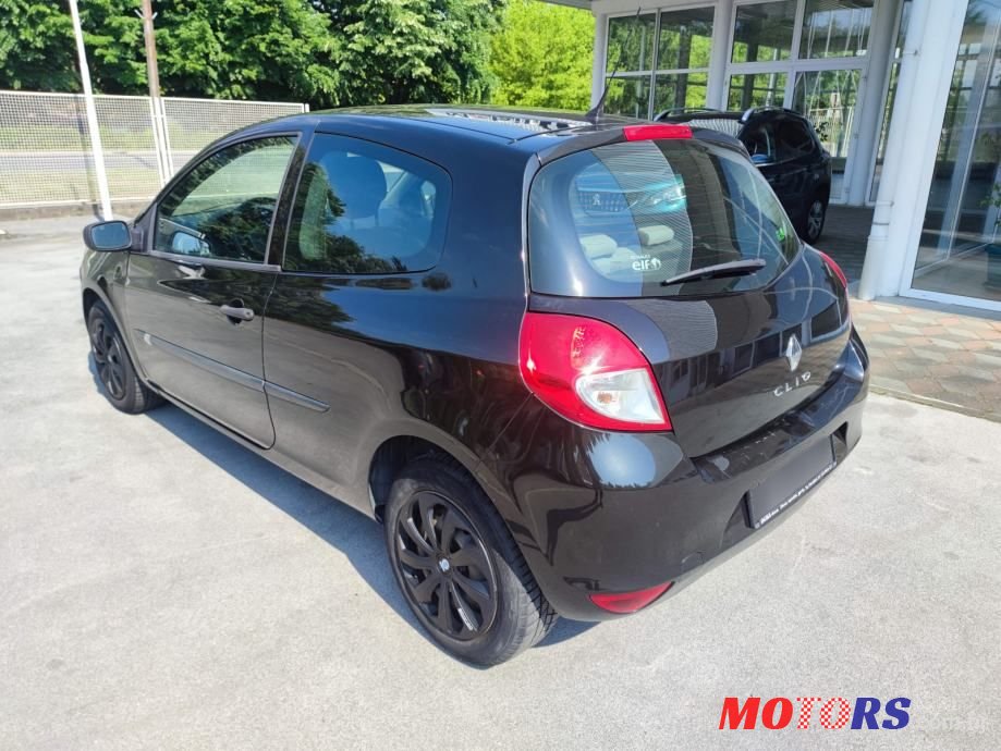 2009' Renault Clio 1,5 Dci photo #5