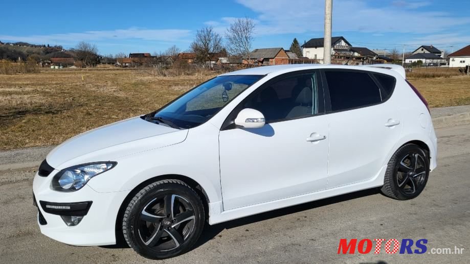 2011' Hyundai i30 photo #5