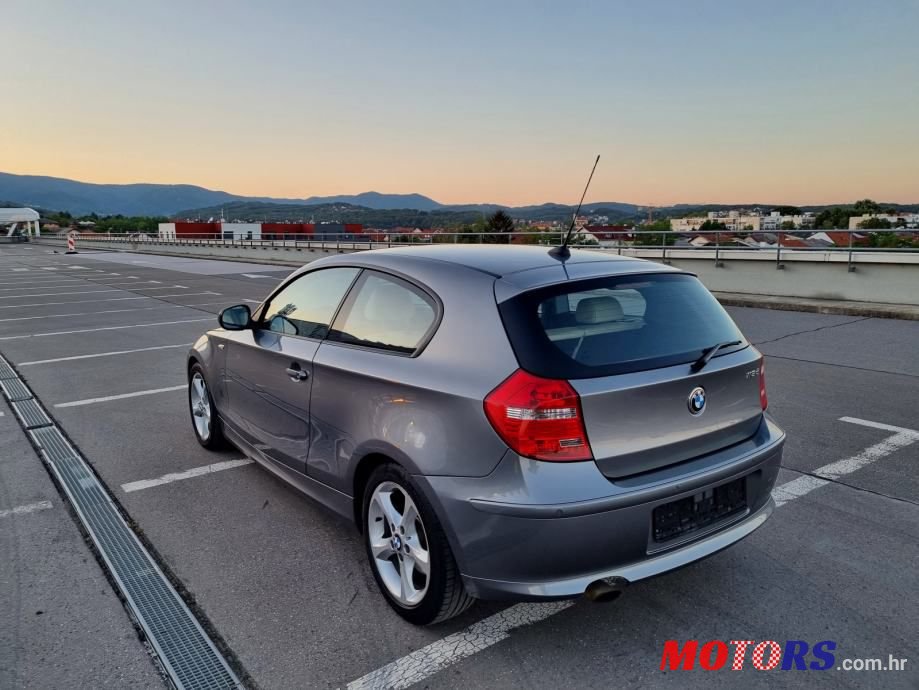 2011' BMW Serija 1 118D photo #5