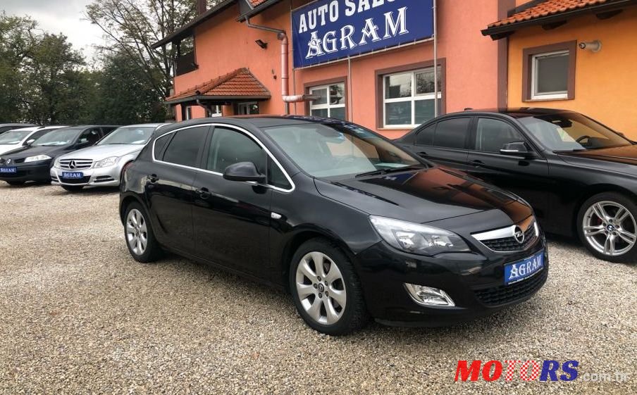 2011' Opel Astra 1,7 Cdti Sport photo #1