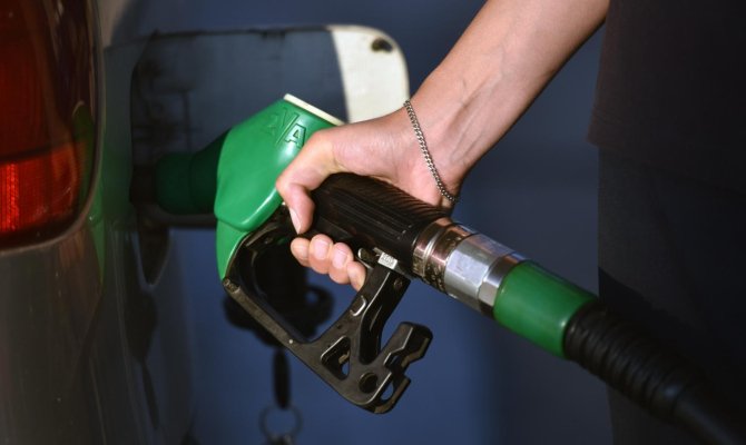 Poskupljenje: Litra benzina je 'odletjela' na više od 10 kuna...