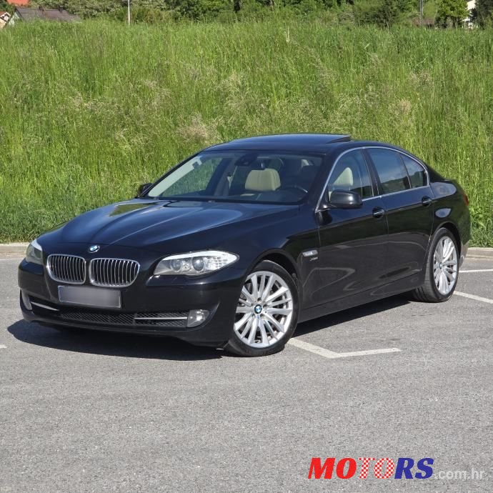 2011' BMW Serija 5 530Xd photo #3