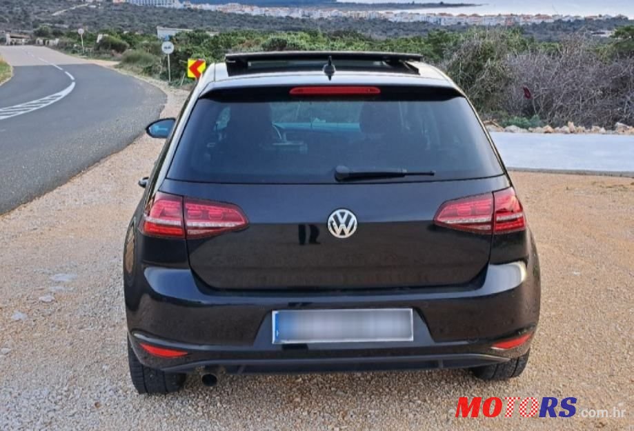 2016' Volkswagen Golf 7 1,6 Tdi Bmt photo #2