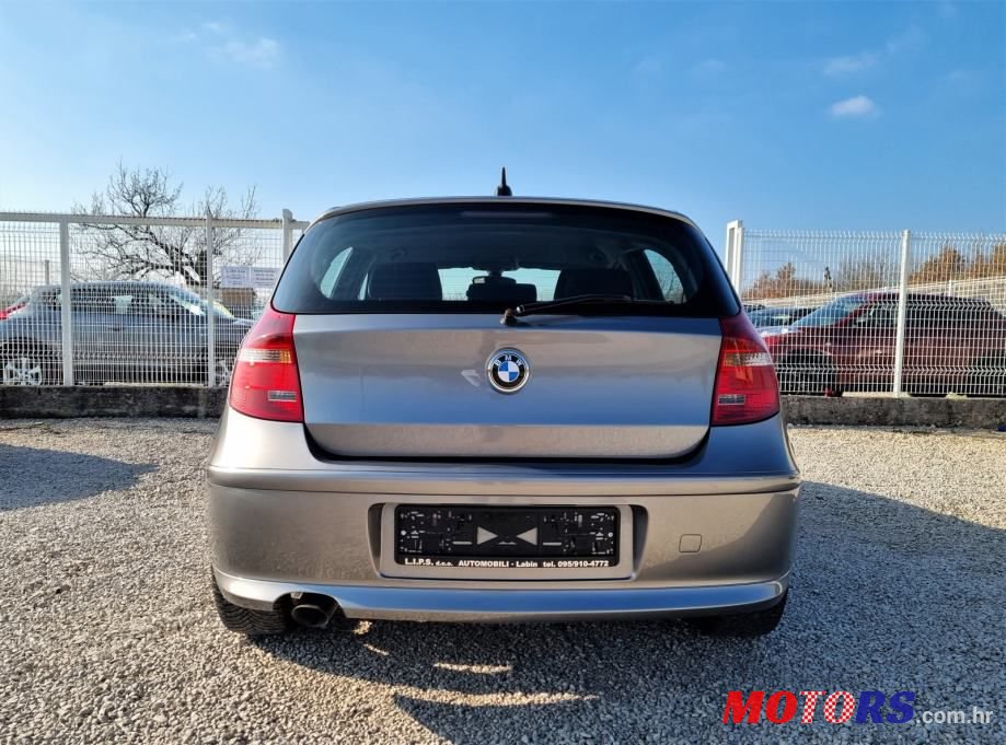 2010' BMW Serija 1 118D Sport photo #4