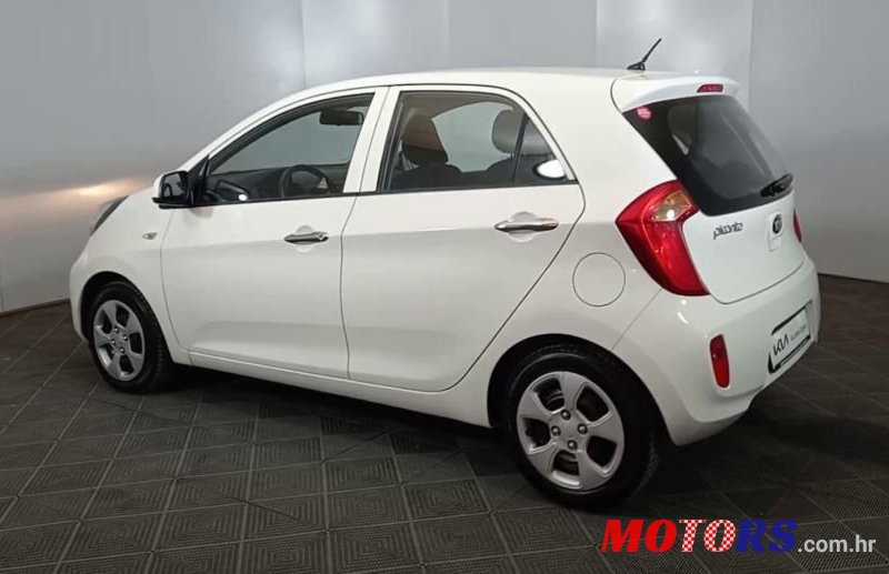 2013' Kia Picanto photo #5