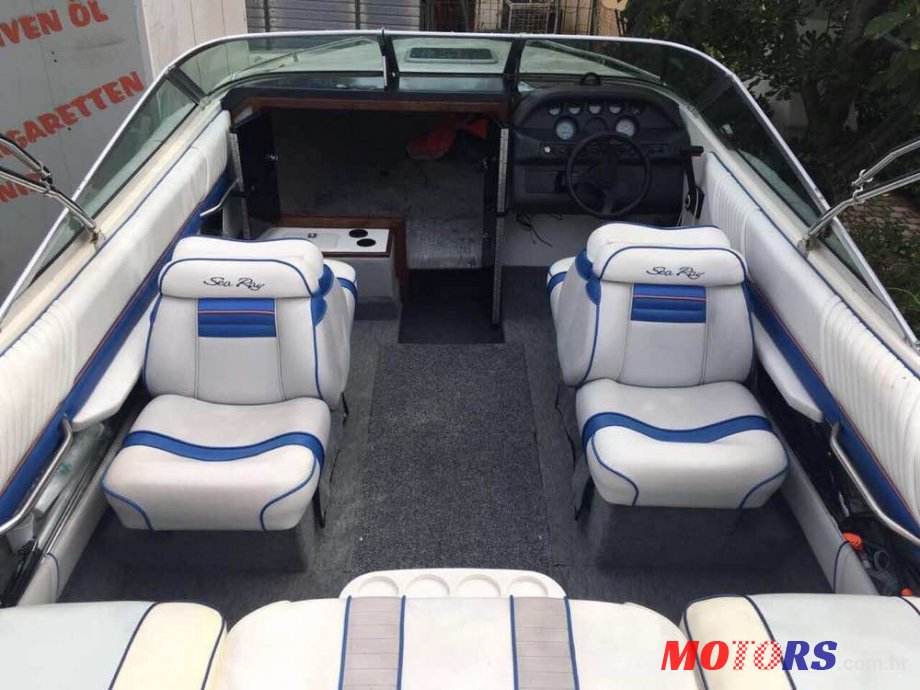 1993' Sea Ray 220 photo #1