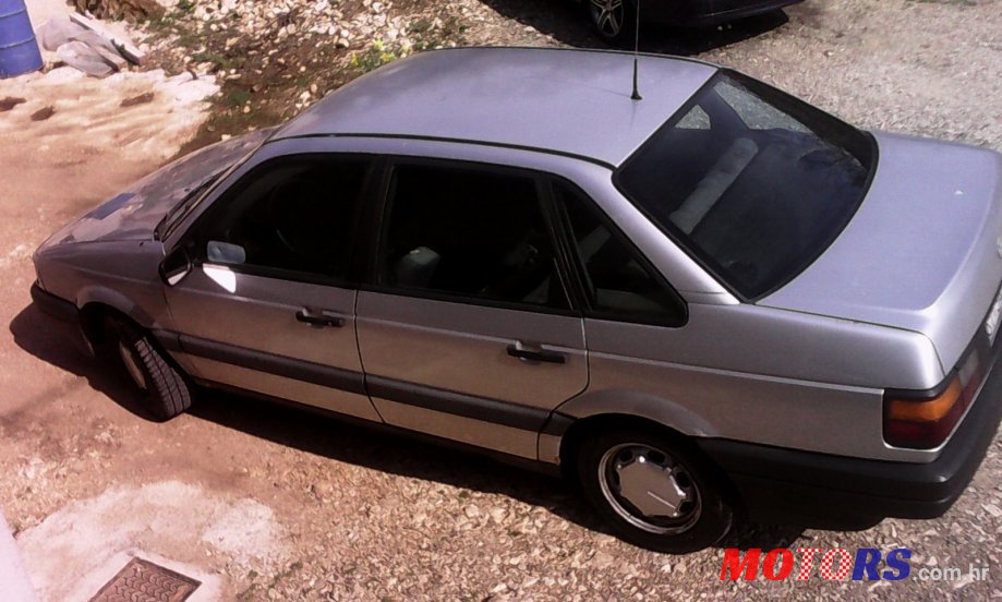 1990' Volkswagen Passat photo #1