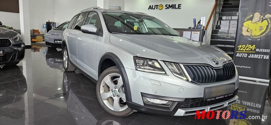 2013' Skoda Octavia Combi photo #5