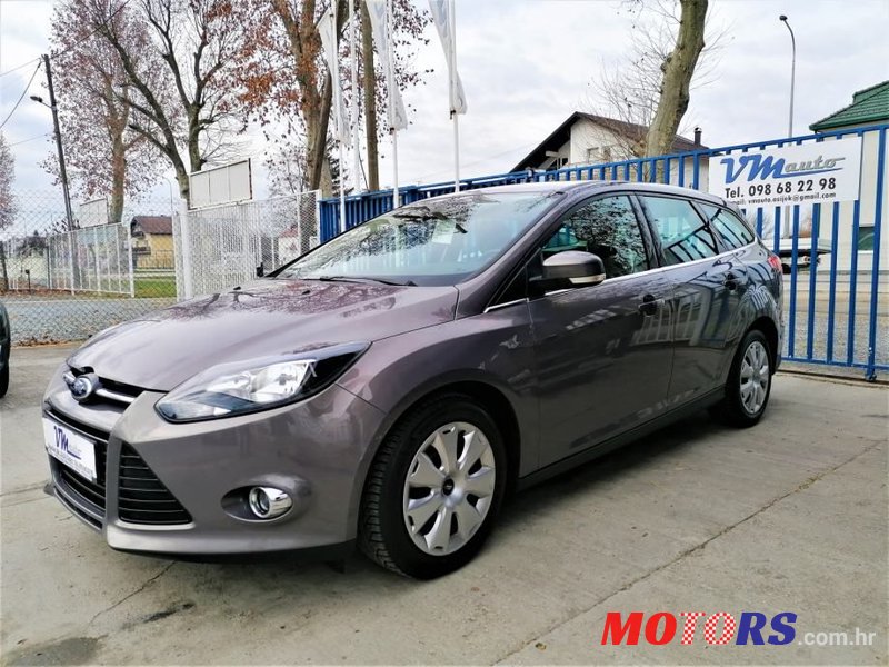 2012' Ford Focus Karavan photo #4