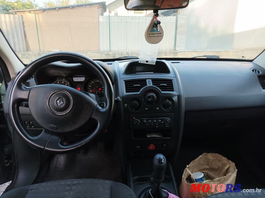 2007' Renault Megane Grandtour photo #3