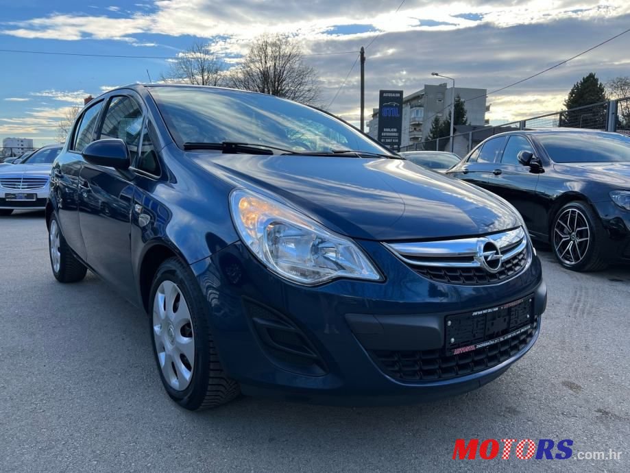 2012' Opel Corsa photo #2