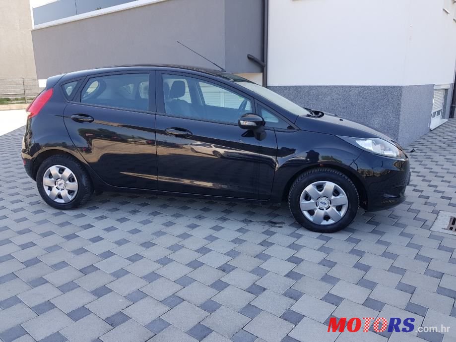 2010' Ford Fiesta 1,6 photo #4