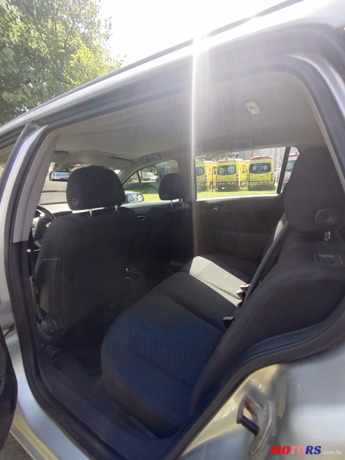 2005' Opel Astra Karavan photo #6