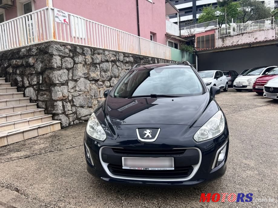 2012' Peugeot 308 photo #5