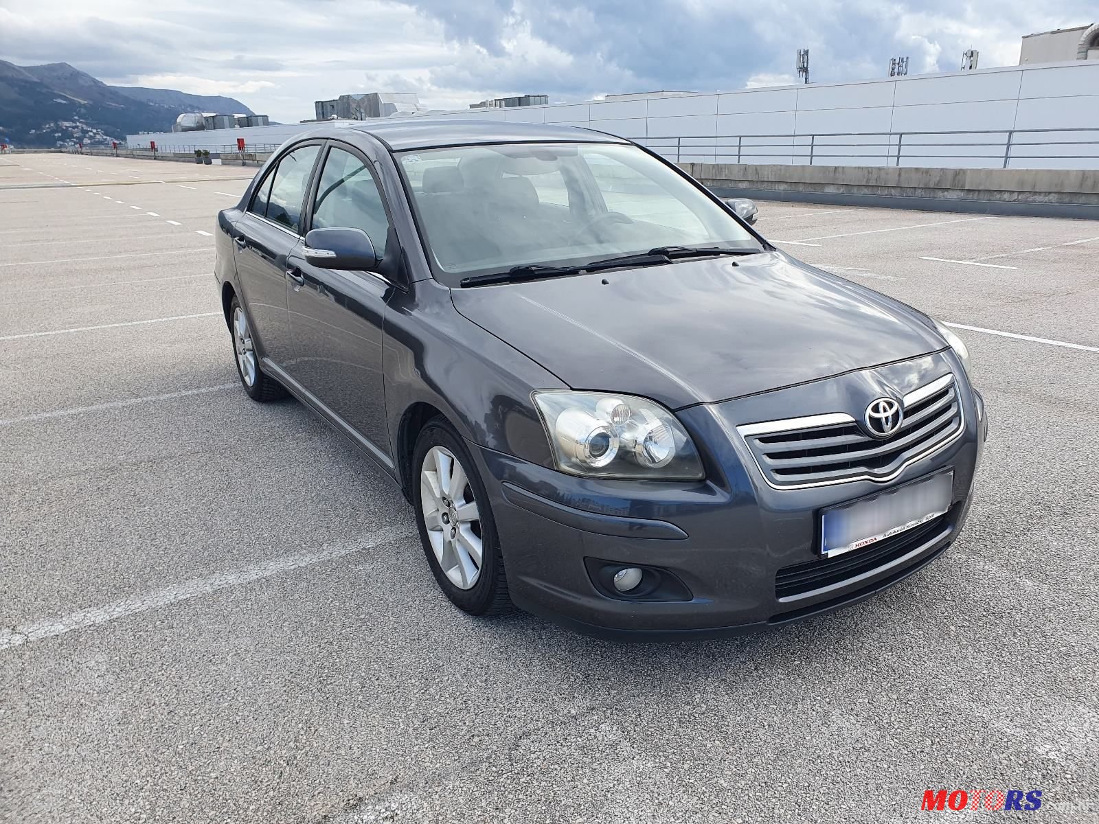 2003' Toyota Avensis 2,0 D-4D photo #3