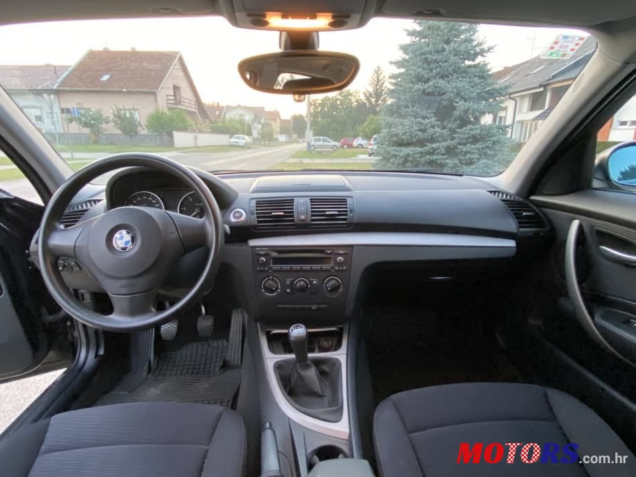 2008' BMW Serija 1 118D photo #6