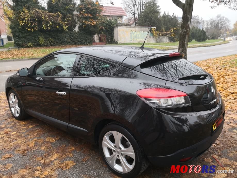 2009' Renault Megane Sport photo #4