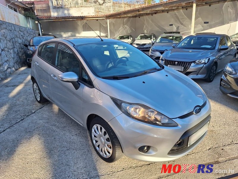 2010' Ford Fiesta 1,4 16V photo #2