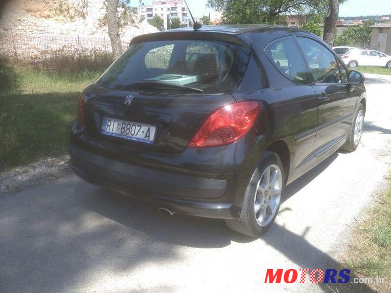 2006' Peugeot 207 Sport 1,6 16V photo #1