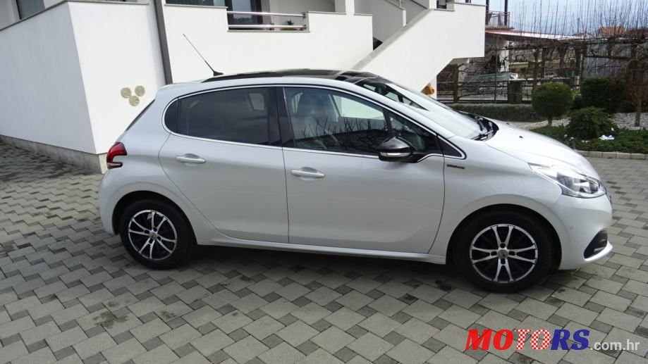 2017' Peugeot 208 1,6 Bluehdi photo #6