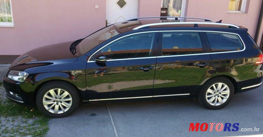 2013' Volkswagen Passat Variant photo #1