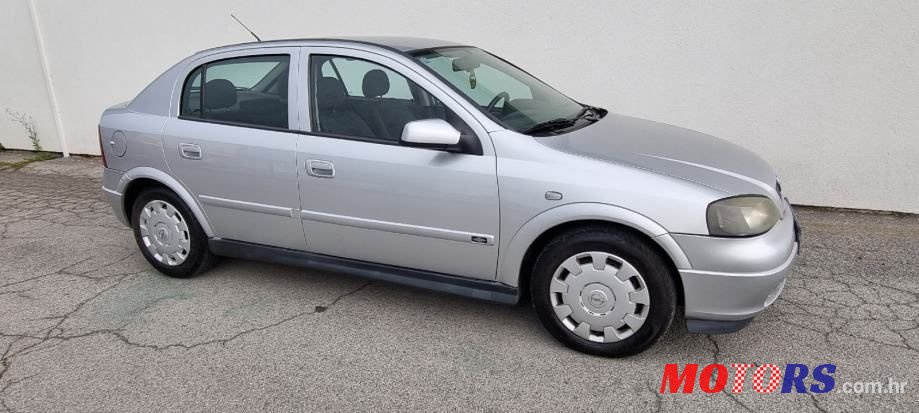 2003' Opel Astra Club 1,7 Dt photo #1