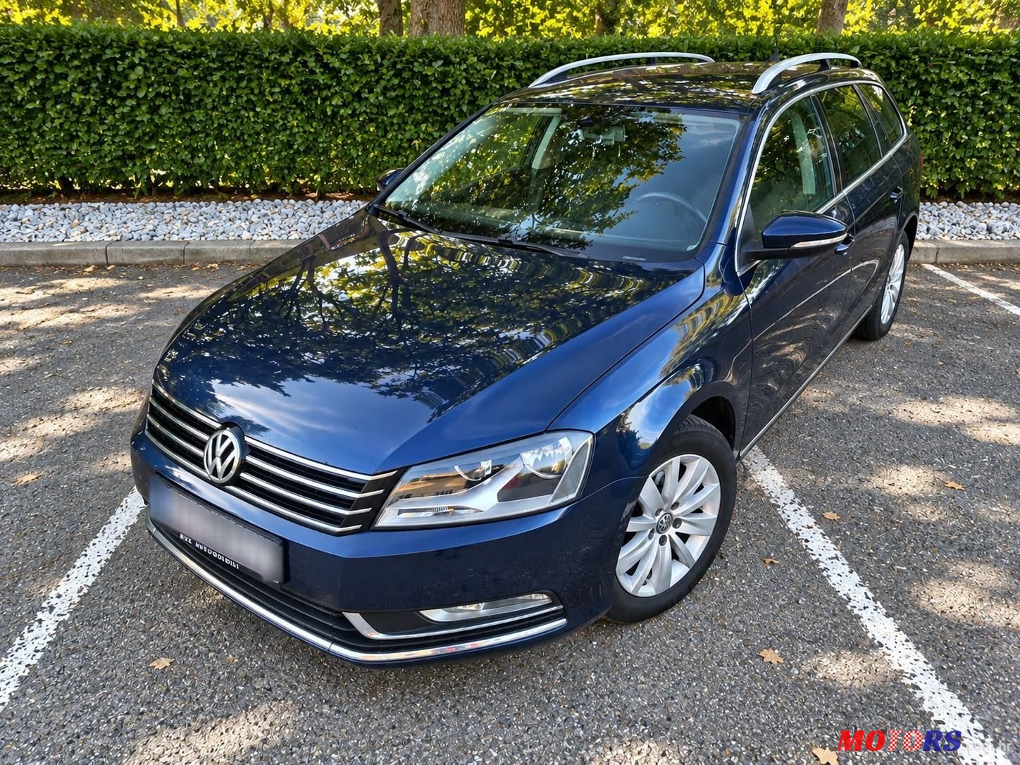 2012' Volkswagen Passat Variant photo #1