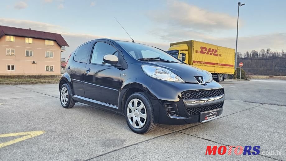 2011' Peugeot 107 1,0 photo #4