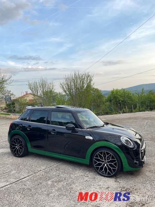 2015' MINI Cooper Sd photo #4