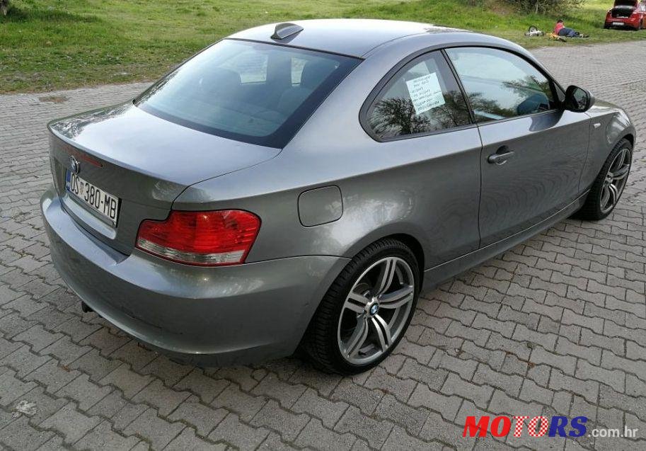 2009' BMW Serija 1 120D photo #1